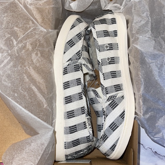 🔥ROXY Shoes Minnow Fur Moccasin for Women NWT - Picture 7 of 7